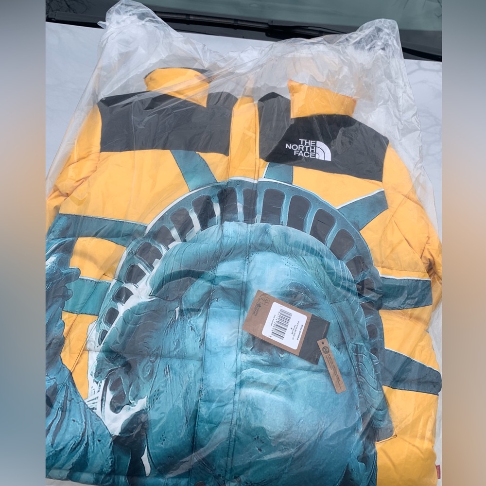 NWT Supreme The North Face Statue of Liberty